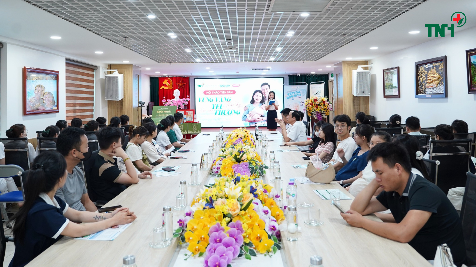 BỆNH VIỆN TNH VIỆT YÊN TỔ CHỨC HỘI THẢO TIỀN SẢN “ĐỒNG HÀNH CÙNG MẸ - VỮNG BƯỚC CÙNG CON