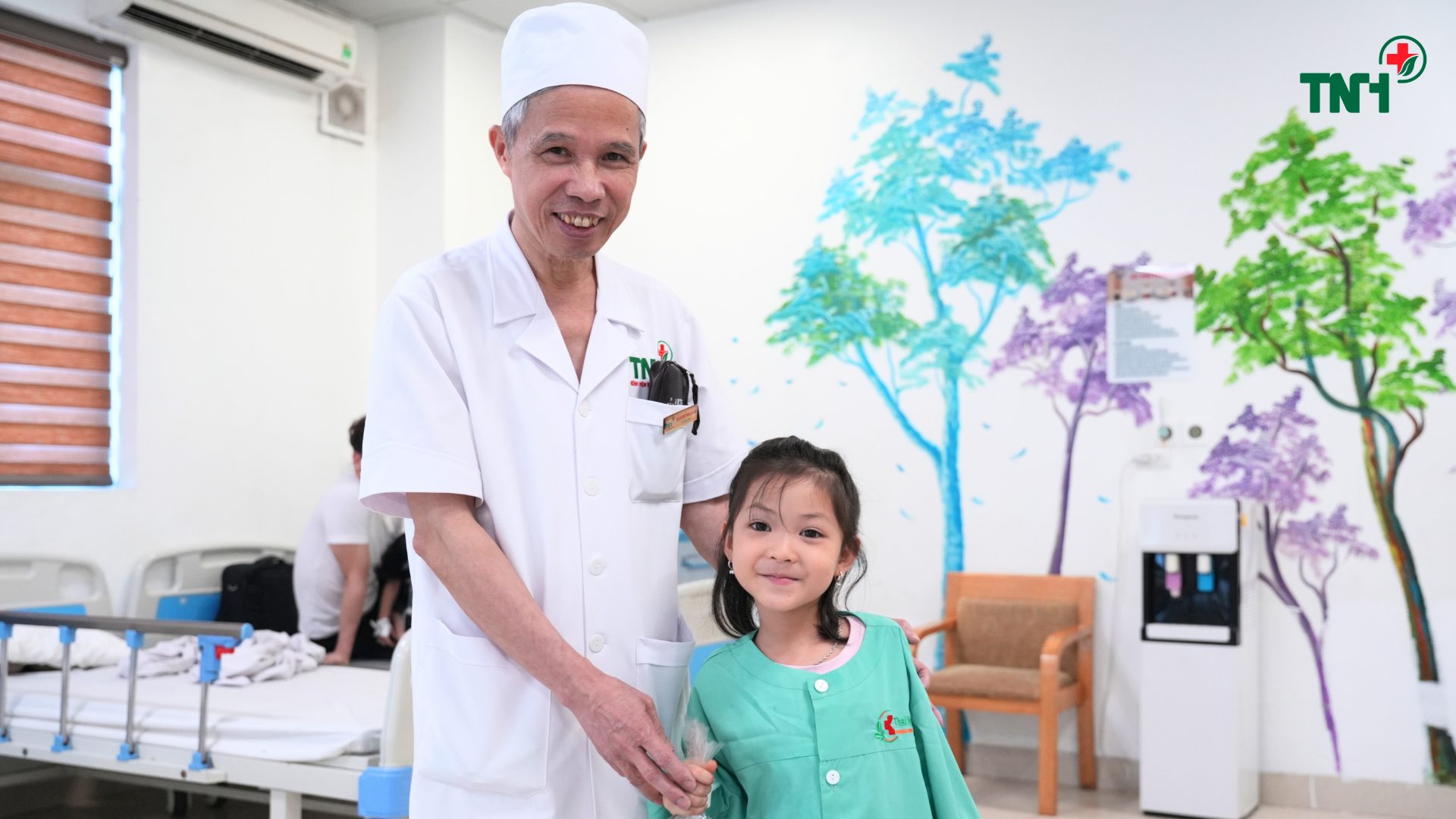 LAN TỎA YÊU THƯƠNG NHÂN NGÀY QUỐC TẾ THIẾU NHI 1/6 TẠI CÁC BỆNH VIỆN TNH