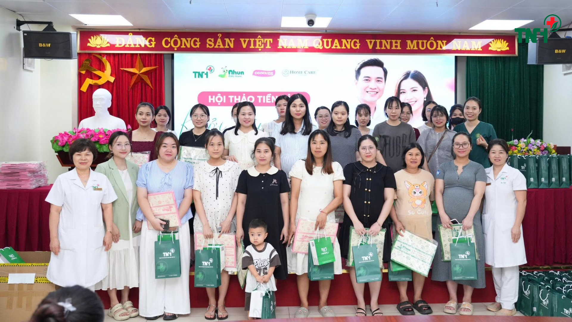 BỆNH VIỆN TNH PHỔ YÊN TỔ CHỨC THÀNH CÔNG HỘI THẢO TIỀN SẢN “KHỞI ĐẦU HẠNH PHÚC CHO MẸ VÀ BÉ”